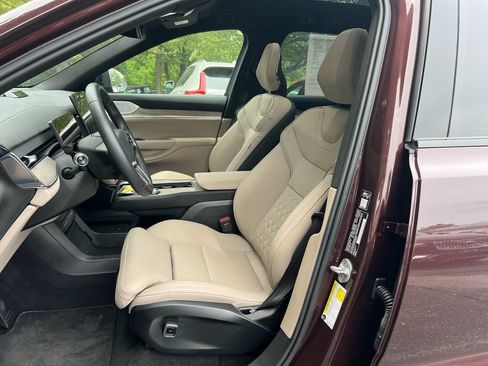 Certified 2025 Volvo EX90 Ultra AWD/4WD image 11