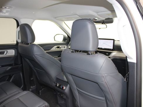 New 2026 Ford Explorer Active image 32