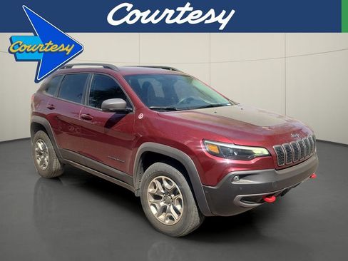 Used 2021 Jeep Cherokee Trailhawk w/ Technology Group AWD/4WD image 1