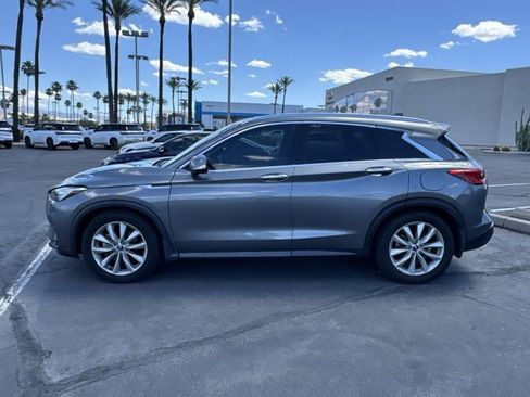 Used 2019 INFINITI QX50 Essential w/ Premium Heat Package AWD/4WD image 2