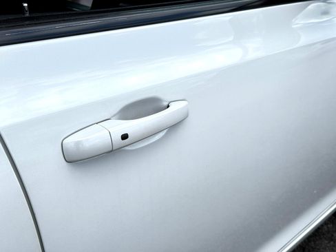 Used 2013 Chrysler 300 S image 87