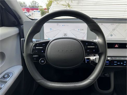Used 2024 Hyundai Ioniq 5 SEL AWD/4WD image 18
