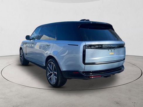 New 2026 Land Rover Range Rover Long Wheelbase SE AWD/4WD image 3