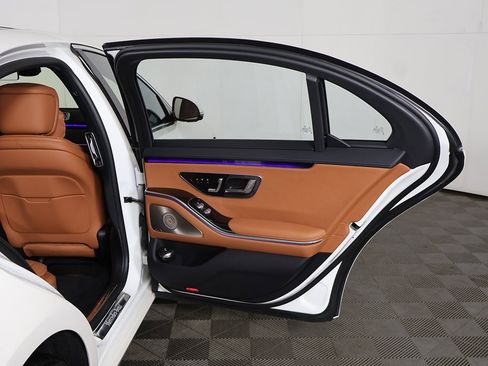 Used 2023 Mercedes-Benz S 500 S 500 image 27