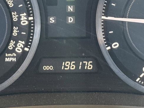 Used 2010 Lexus IS 250C image 11