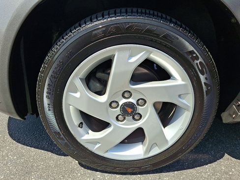 Used 2005 Pontiac Vibe AWD w/ Power Group Value Package image 9