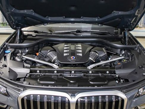 New 2026 BMW ALPINA XB7 AWD/4WD image 5