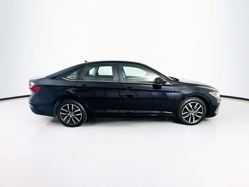 Used 2025 Volkswagen Jetta SE FWD image 10