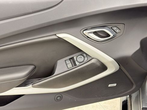 Used 2023 Chevrolet Camaro LT RWD image 13