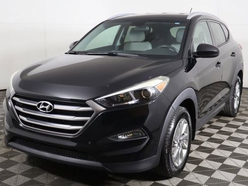 Used 2016 Hyundai Tucson SE w/ Option Group 02 AWD/4WD image 5