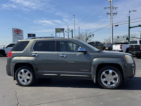Used 2013 GMC Terrain SLT image 17