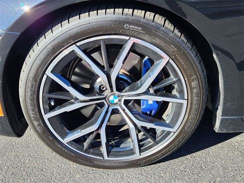 Used 2022 BMW 530i xDrive w/ M Sport Package image 19