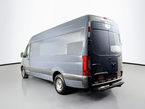 Used 2019 Mercedes-Benz Sprinter 170 image 3