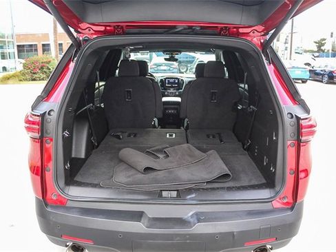 Used 2023 Chevrolet Traverse LT image 38