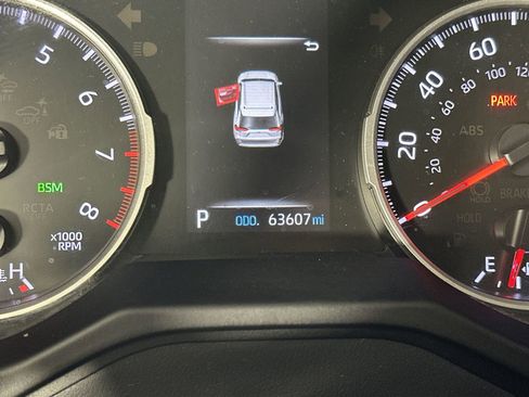 Used 2019 Toyota RAV4 XLE image 19