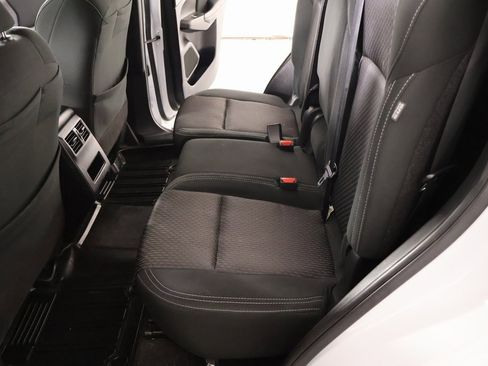 Used 2023 Mitsubishi Outlander ES image 11