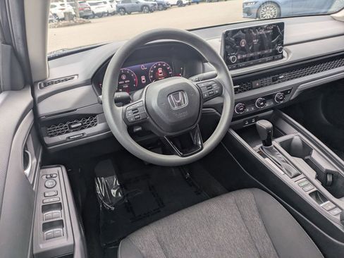 Used 2025 Honda Accord SE image 28