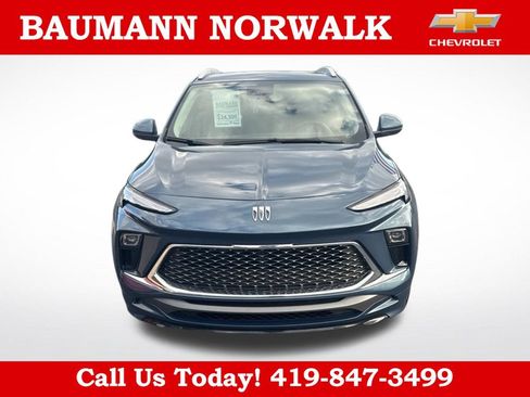 Used 2024 Buick Encore GX Avenir w/ Avenir Convenience Package FWD image 2