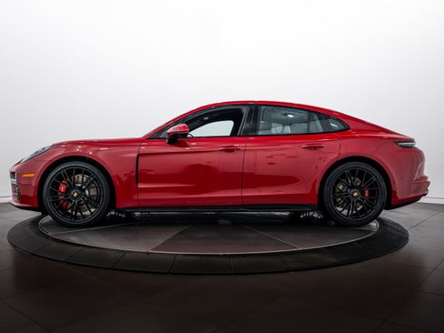 New 2026 Porsche Panamera GTS image 2