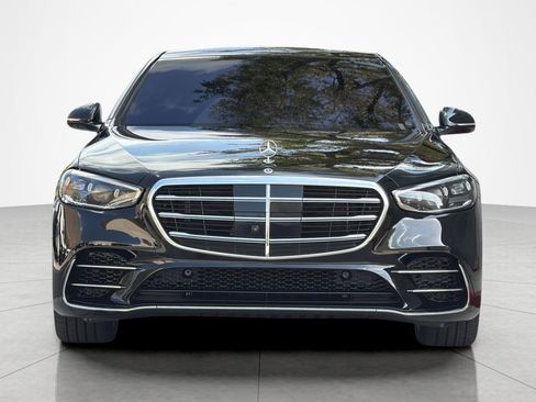 Used 2022 Mercedes-Benz S 580 4MATIC Sedan w/ AMG Line Package image 8
