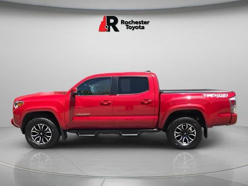 Used 2020 Toyota Tacoma TRD Sport w/ Technology Package AWD/4WD image 4