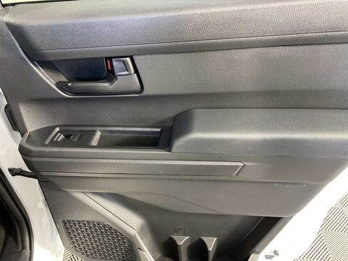 Used 2025 Toyota Tacoma SR5 AWD/4WD image 26