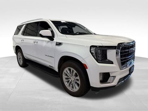 Used 2024 GMC Yukon SLT RWD image 2