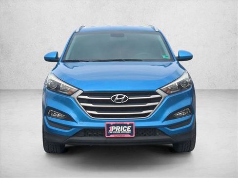 Used 2017 Hyundai Tucson SE image 2