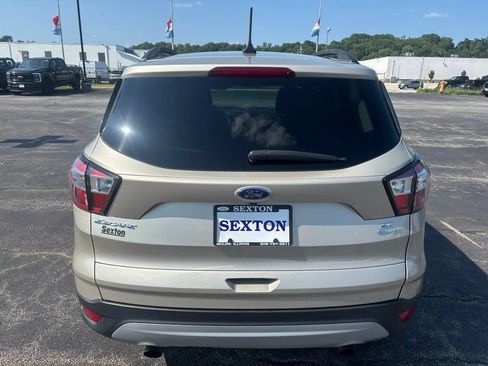 Used 2018 Ford Escape SE w/ SE Sync 3 Package FWD image 7