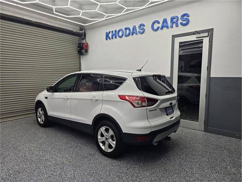 Used 2016 Ford Escape SE FWD image 3