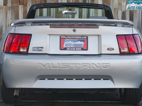Used 2003 Ford Mustang Convertible image 9
