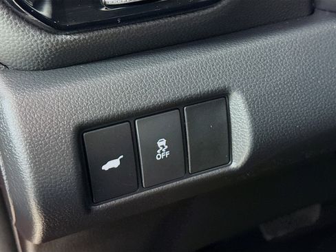 Certified 2025 Honda Pilot Touring image 9