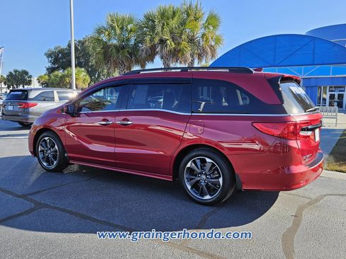 Certified 2024 Honda Odyssey Elite image 3