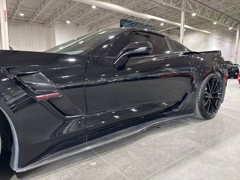 Used 2017 Chevrolet Corvette Grand Sport w/ Grand Sport Heritage Package image 27