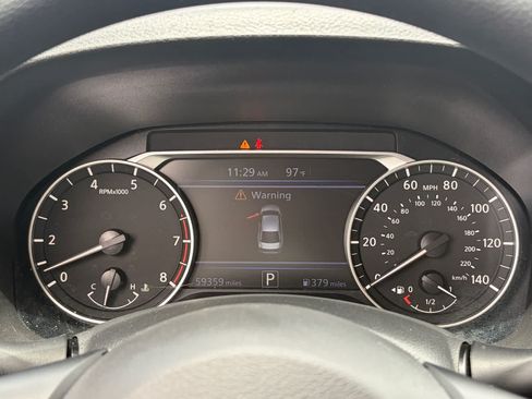 Used 2024 Nissan Altima 2.5 SV FWD image 17