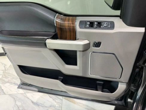 Used 2015 Ford F150 Lariat image 12