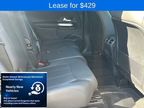 Used 2025 Mercedes-Benz GLB 250 4MATIC image 32