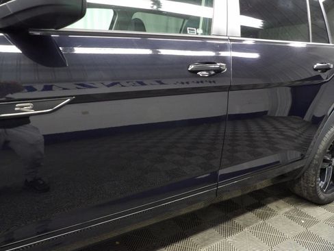 Used 2023 Volkswagen Atlas SEL R-Line AWD/4WD image 41