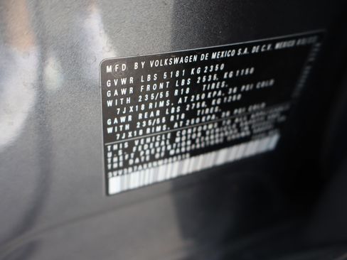 Used 2022 Volkswagen Tiguan SE image 12