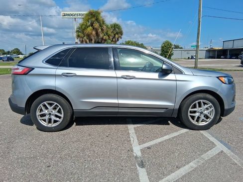 Used 2024 Ford Edge SEL AWD/4WD image 2