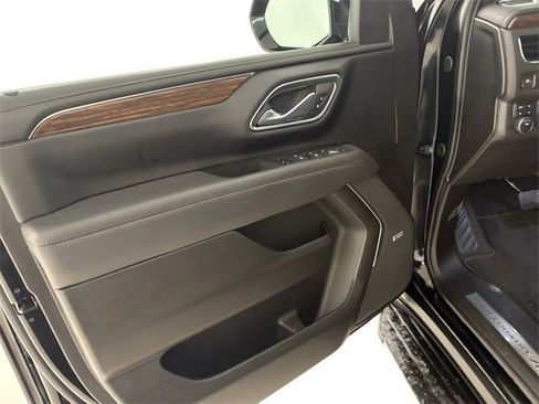 Used 2023 Chevrolet Tahoe High Country image 13