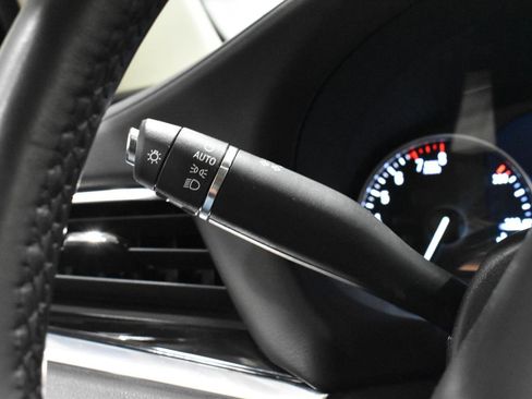 Used 2022 Buick Enclave Avenir image 13