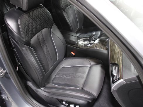 Used 2023 BMW 540i xDrive w/ Executive Package image 18