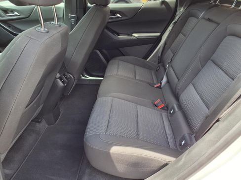 Used 2025 Chevrolet Equinox LT FWD image 13