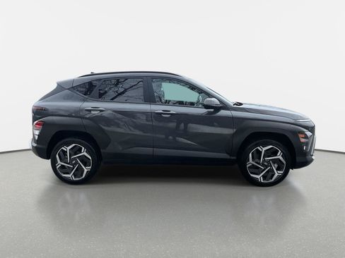 Used 2026 Hyundai Kona SEL Premium image 4