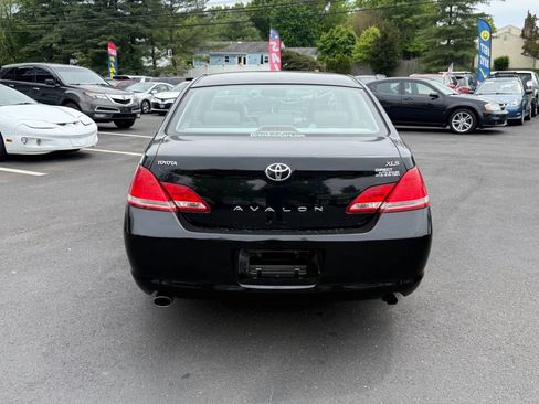 Used 2007 Toyota Avalon XLS FWD image 9
