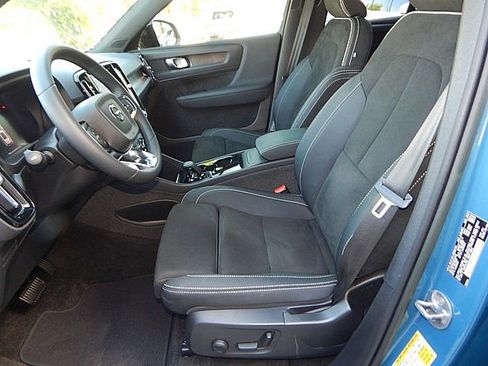 Certified 2023 Volvo XC40 Recharge Plus w/ Protection Package Premier image 15