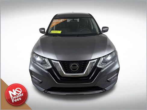 Used 2018 Nissan Rogue S image 9