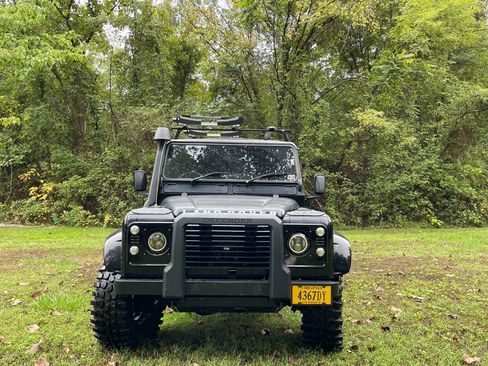 Used 1990 Land Rover Defender 110 image 2