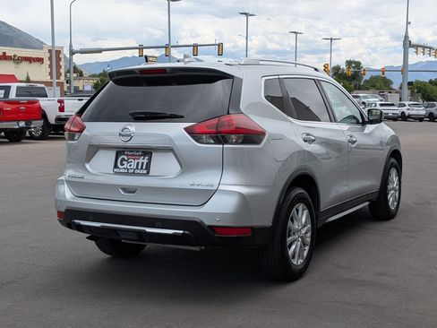 Used 2020 Nissan Rogue SV AWD/4WD image 3